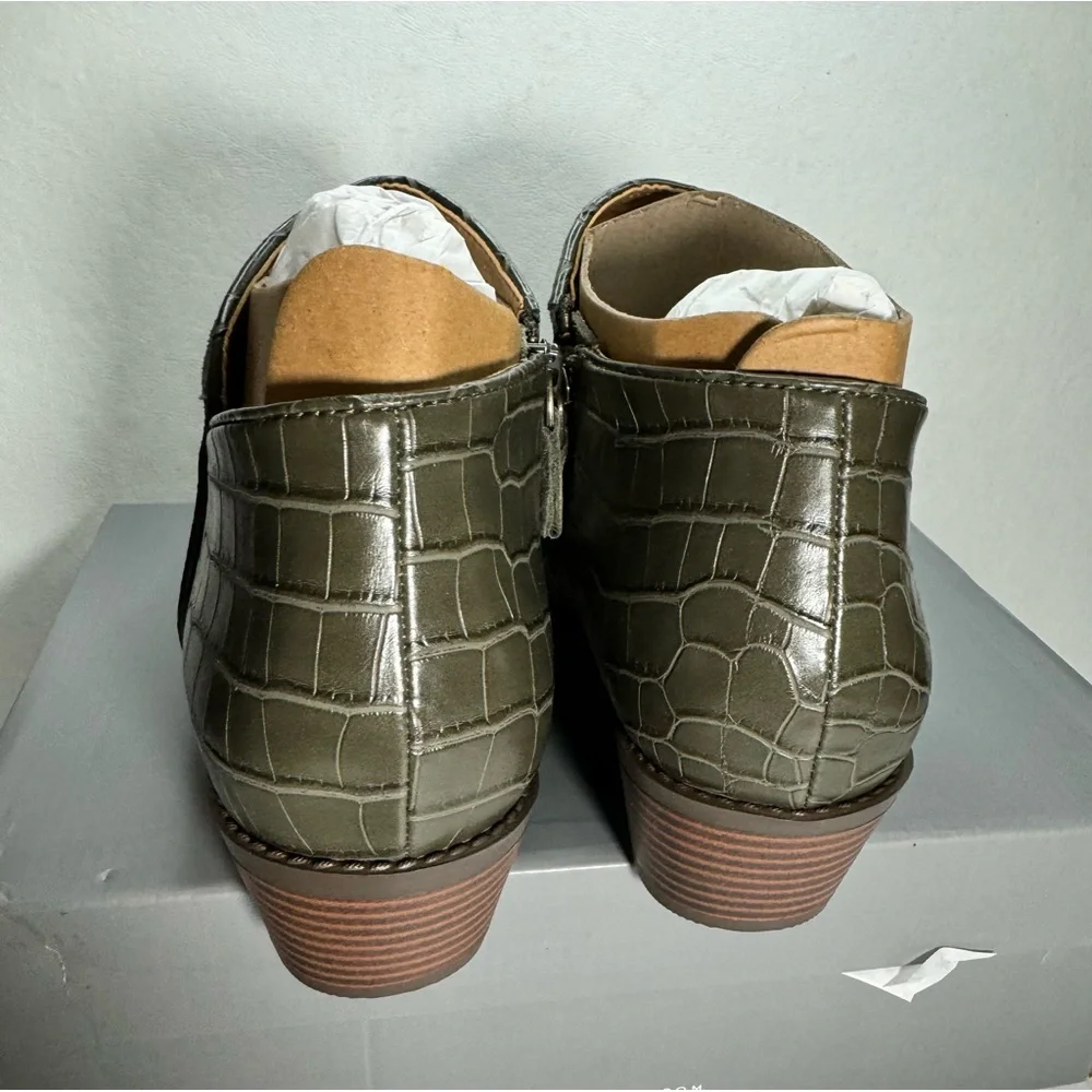 Vionic Water Repellent Suede Ankle Boots Marissa Olive casual classic style